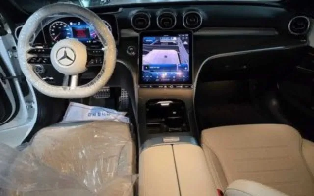 수원중고외제차시세 C클래스 W206 C300 4MATIC AMG 라인 매물 사진 16 - 2023/12 31,560km