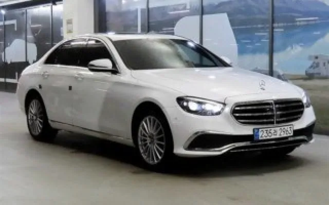 수원중고외제차시세 E-클래스 W213 E220d 4MATIC 익스클루시브 매물 사진 1 - 2023/10 44,385km